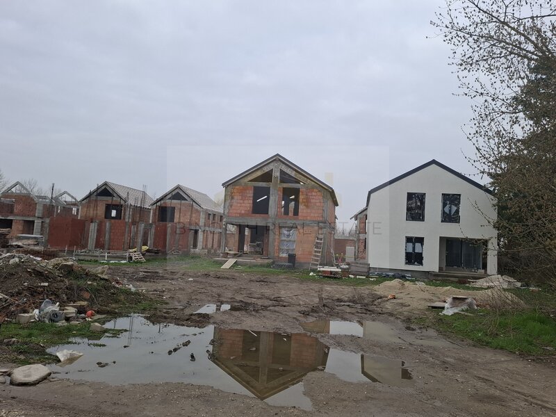 Vila, 1 Decembrie, Ilfov, cartier rezidential